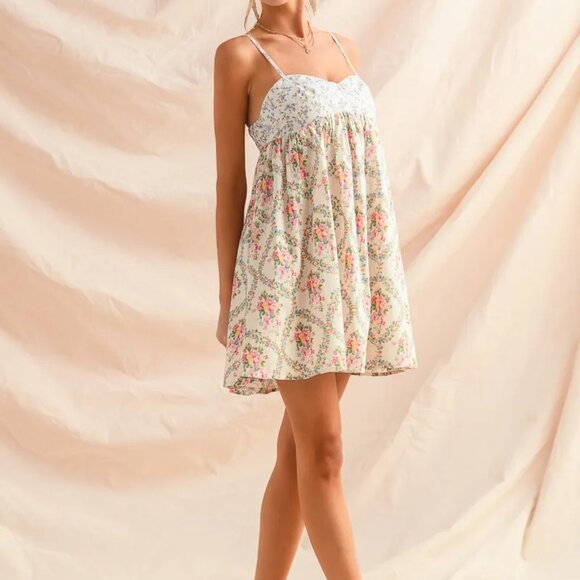 SO‎ ME Mixed Floral Print Sleeveless Mini Dress - Picture 5 of 11